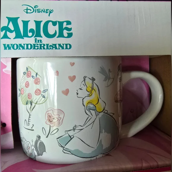 Disney Alice in Wonderland Mug and Tea Infuser Set - Picture 2 of 6